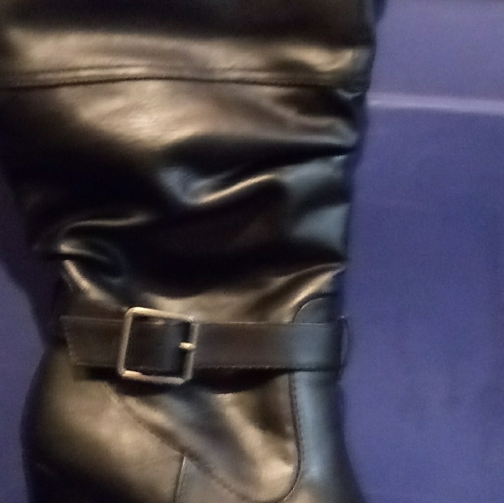 Boots - Picture 1 of 2